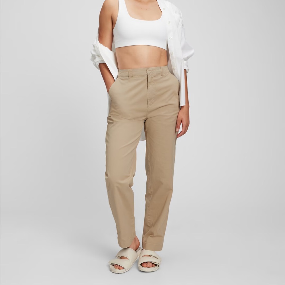 Gap “Straight up khakis”, women’s size 6, NWT